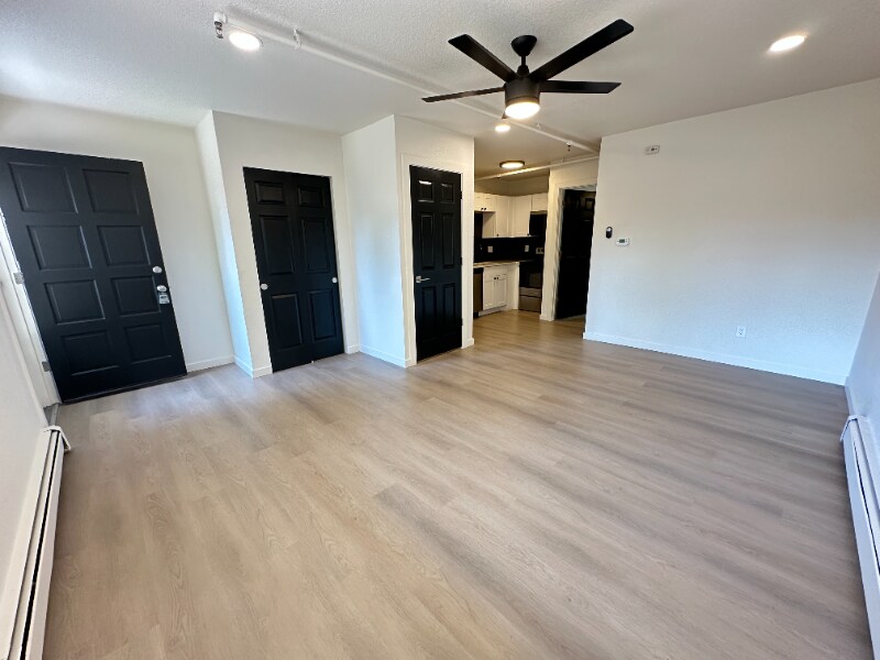 Building Photo - 1216 Maple St
