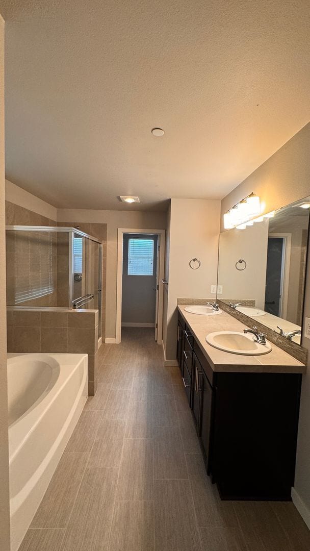 Building Photo - 4 bedroom 2.5 bath house in Auburn