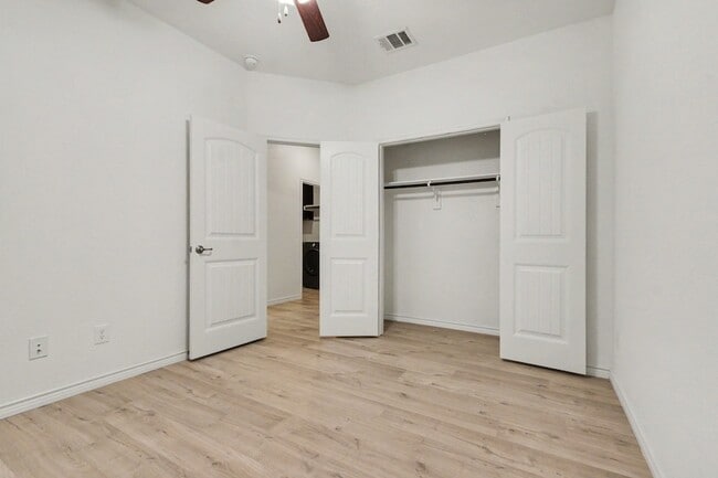 Building Photo - 10020 Levelland Pl
