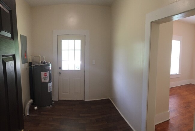 Building Photo - Remodeled 3 BDR / 1 BA Home, Small Town Living