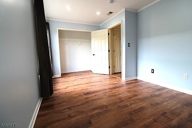 Building Photo - 11 Cypress Ln