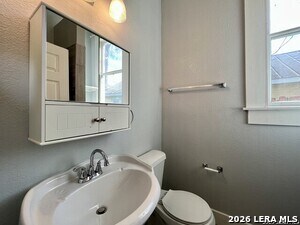Building Photo - 506 W Drexel Ave