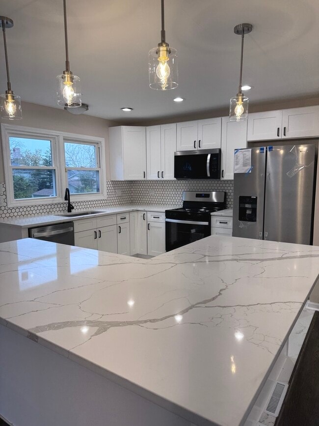 Building Photo - 1338 Jill Terrace