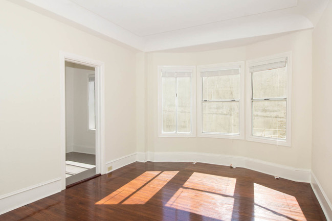 Unit 410 - 355 Fulton