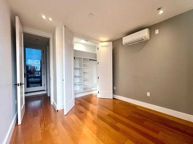 Building Photo - 22 Rogers Ave