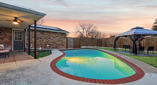 Building Photo - 5632 Terry St