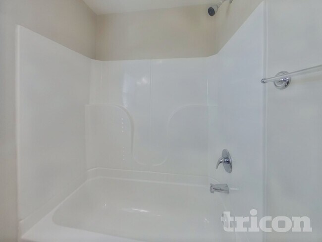 Building Photo - 1090 Heart Pine Dr