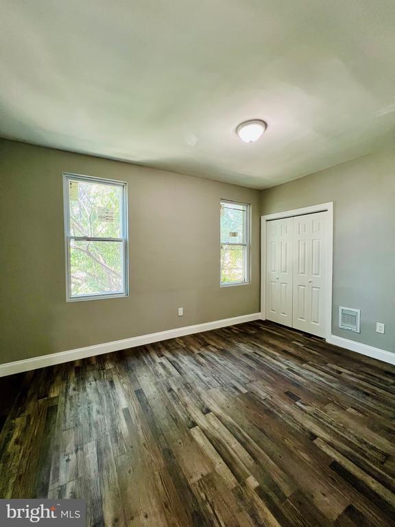 Building Photo - 4311 N Hicks St