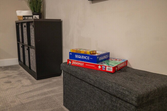 Building Photo - 255 Matterhorn Dr