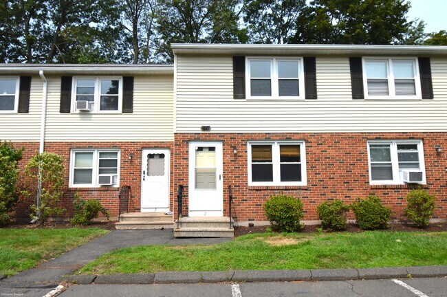 Building Photo - 246 Woodford Ave