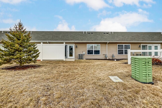 Building Photo - Victory Place Villas - 2 Bedroom, 2 Bathroom