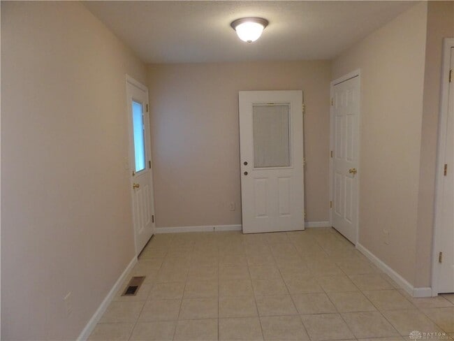 Building Photo - 120 Cherry St