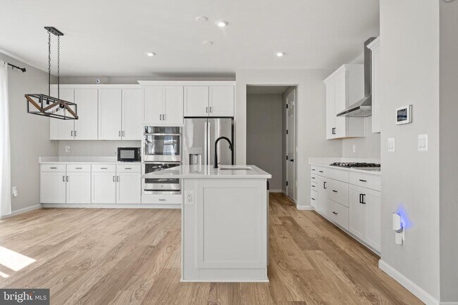 Building Photo - 5508 Redgum Ln