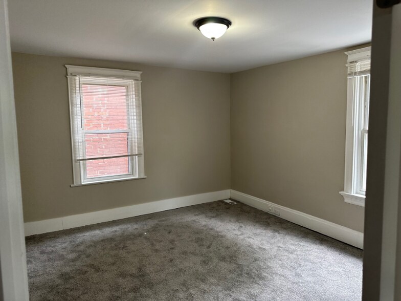 Building Photo - 1808 Holman St