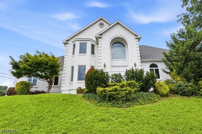 Building Photo - 907 Colonia Rd