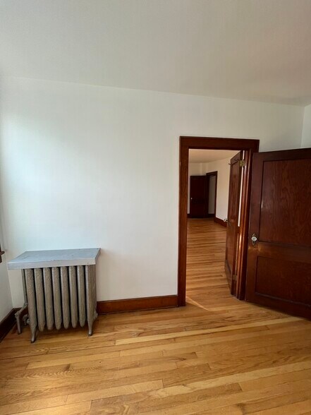 Bedroom - 222 Warren St