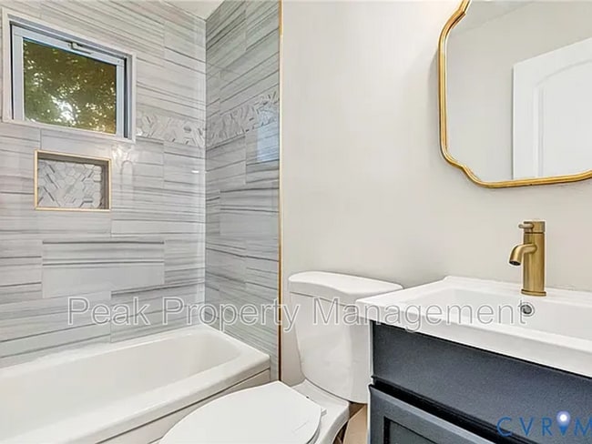 Building Photo - 2005 2nd Ave