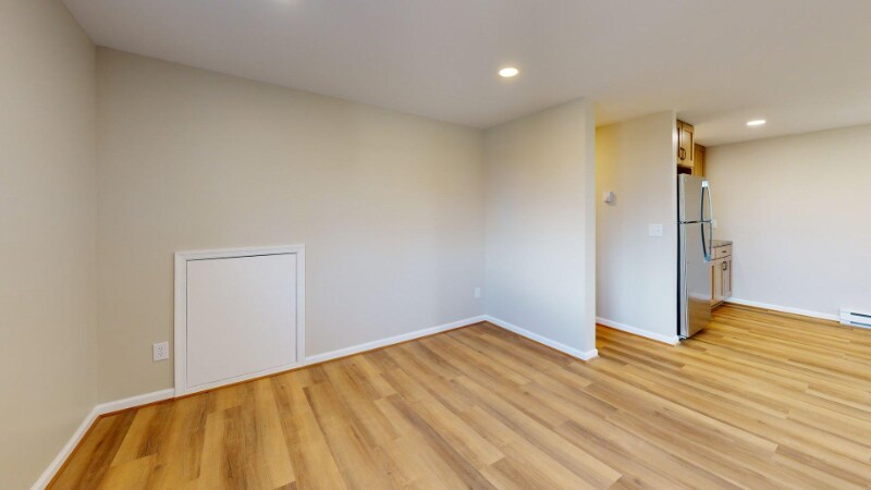 Building Photo - 105 Deerwood Rd