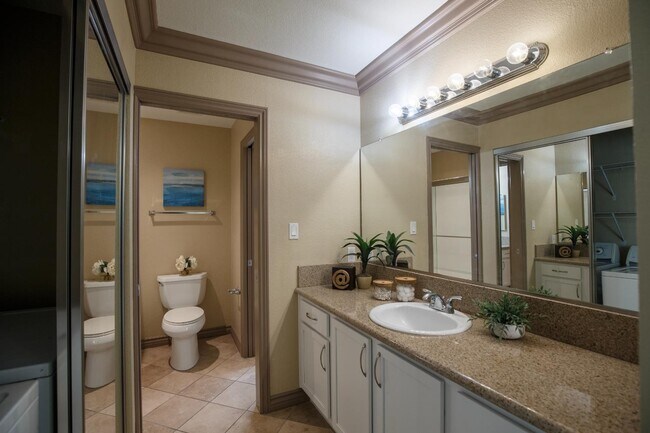 Building Photo - 7675 N First St