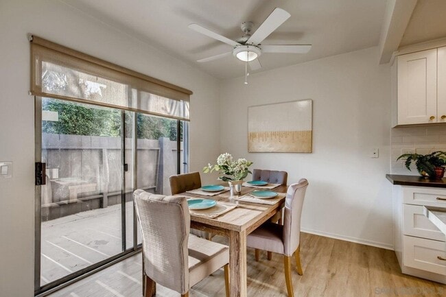 Building Photo - Upgraded 2bd/1ba Condo with Washer/Dryer in unit!
