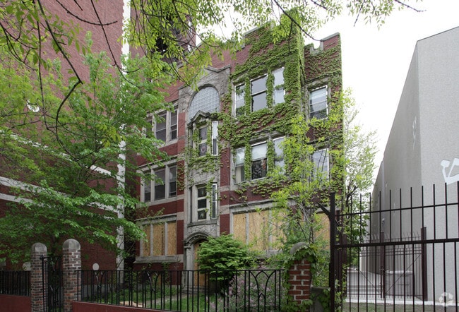 Building Photo - 5232 S. Hyde Park