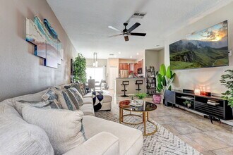 Building Photo - 12910 Utopia Gdns Wy