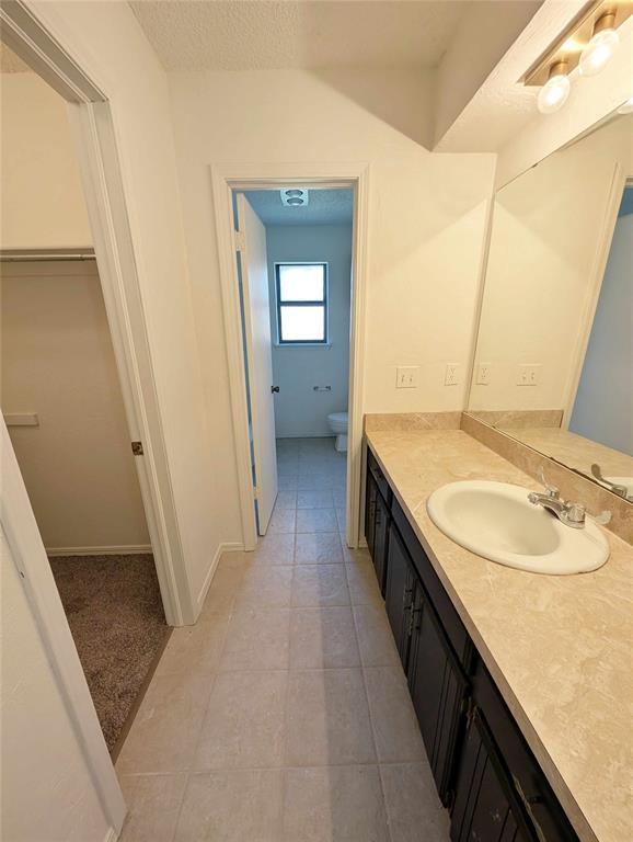 Building Photo - 9030 Roxbury Terrace