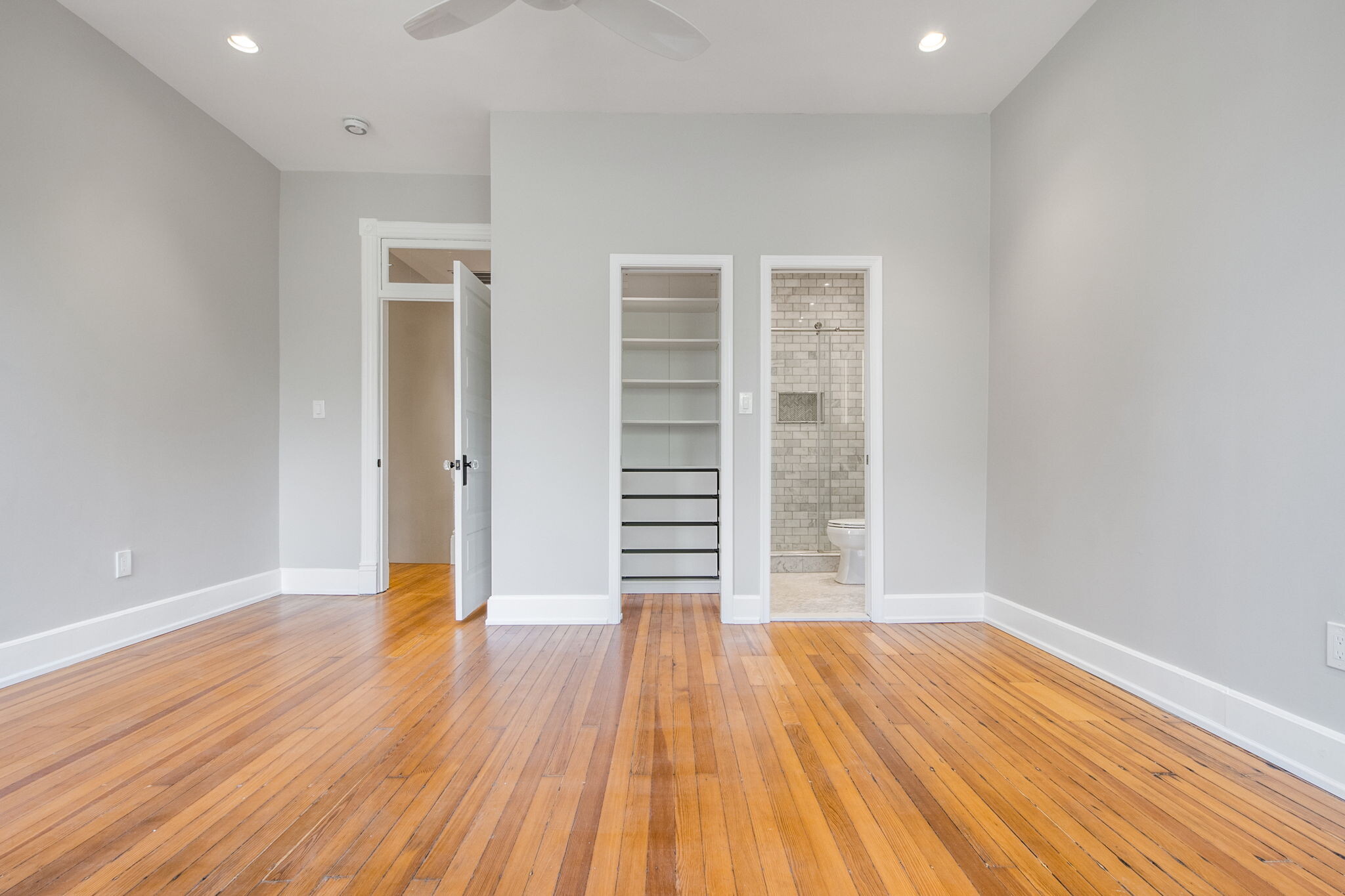 Building Photo - 8 R St NW