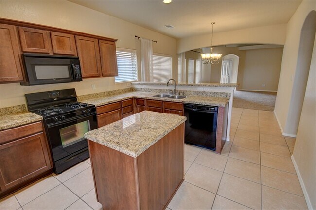 Building Photo - Beautiful NW Single Story Home --_Ready NOW!