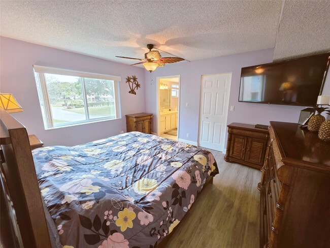 Building Photo - 7145 Huntington Ln