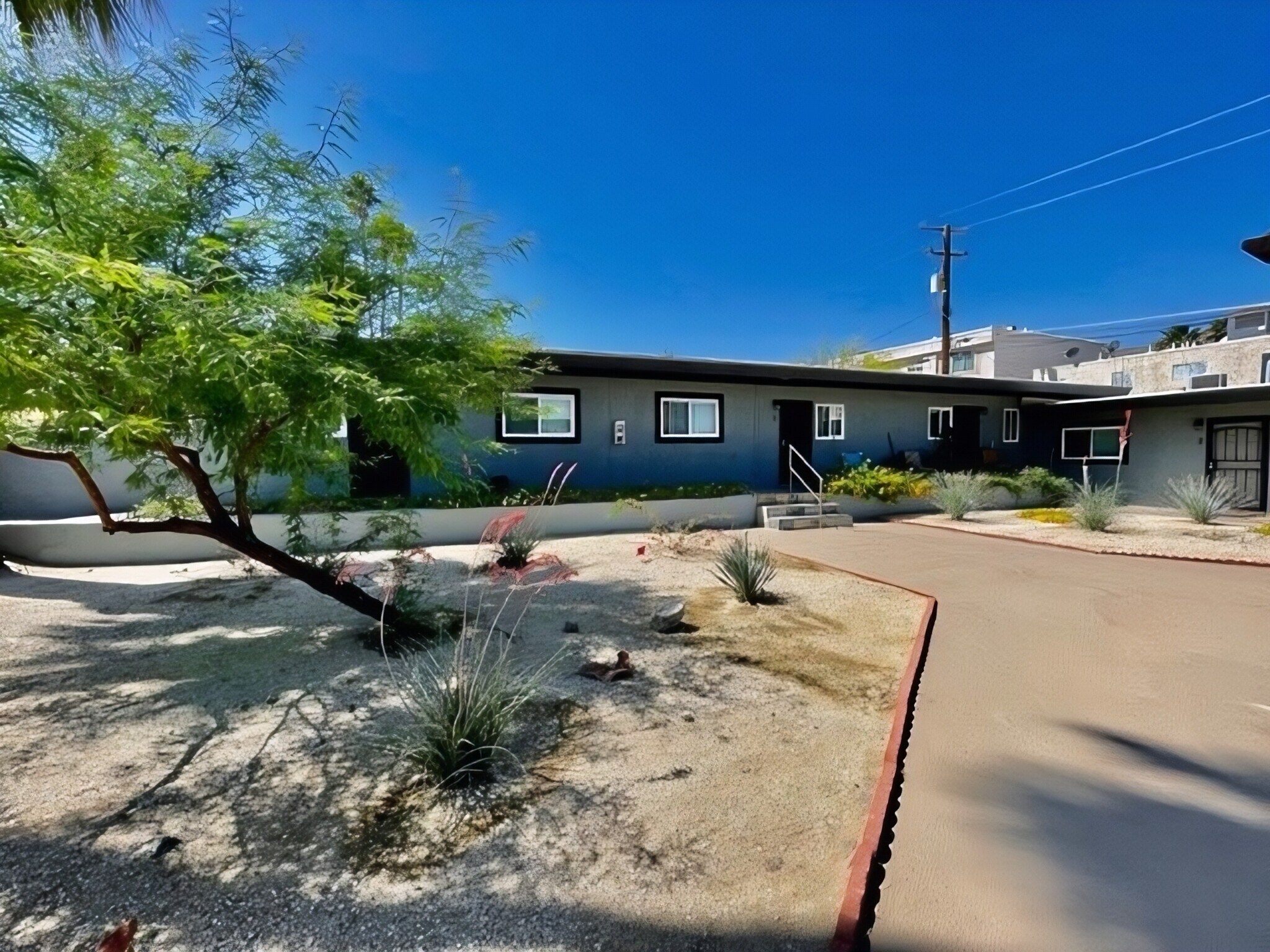 Building Photo - 36947 Melrose Dr