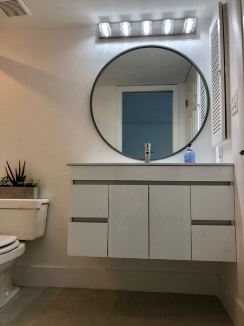 Bathroom Vanity - 25188 Marion Ave