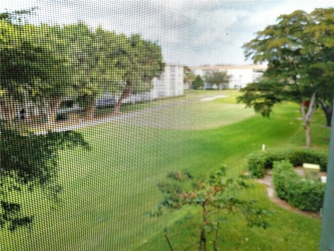 Building Photo - 3404 Bimini Ln