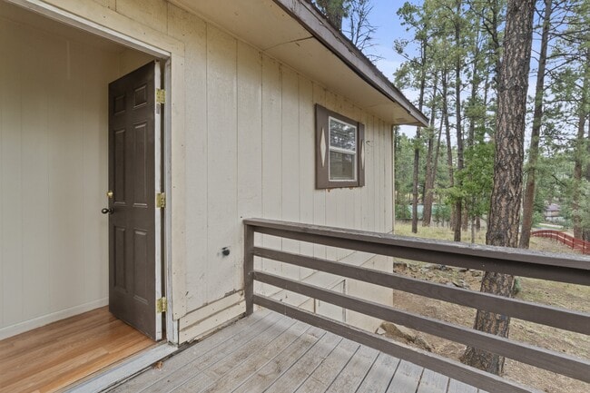 Building Photo - 100 Apache Hills Dr