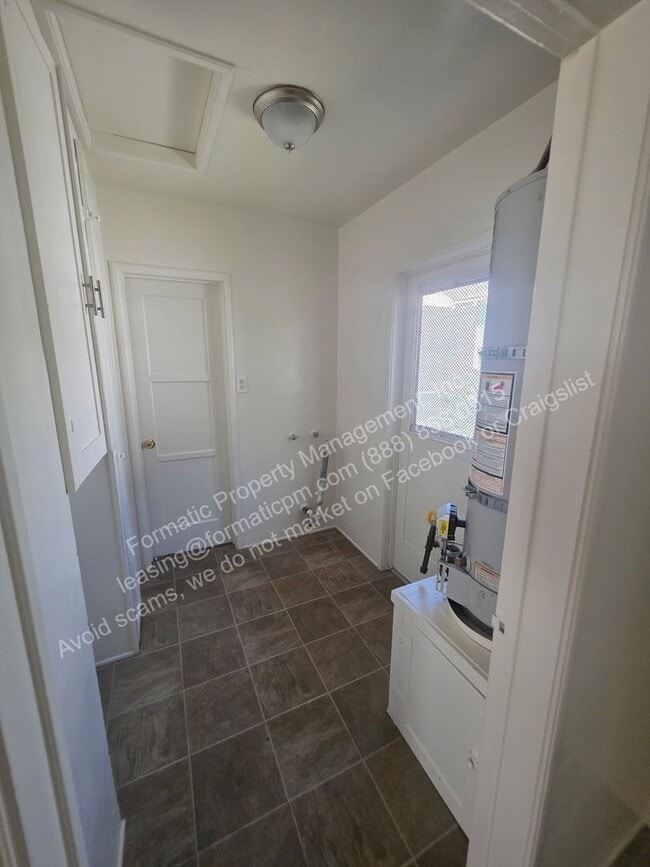 Building Photo - 113 N Park Ave