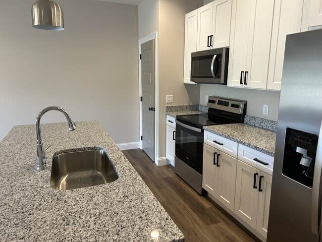 Building Photo - 1 BD 1BA APARTMENT FOR RENT IN CYPRESS RIDGE