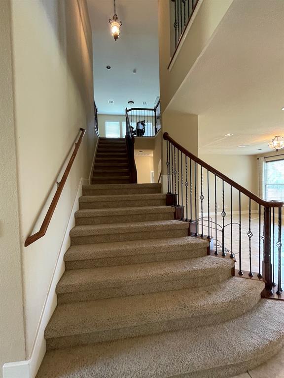 Building Photo - 3001 Lombardi Way