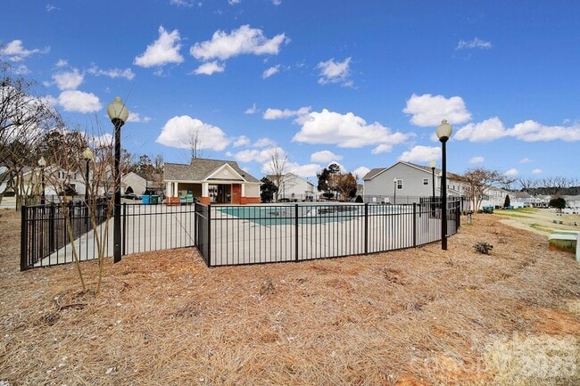 Building Photo - 12252 Stratfield Pl Cir