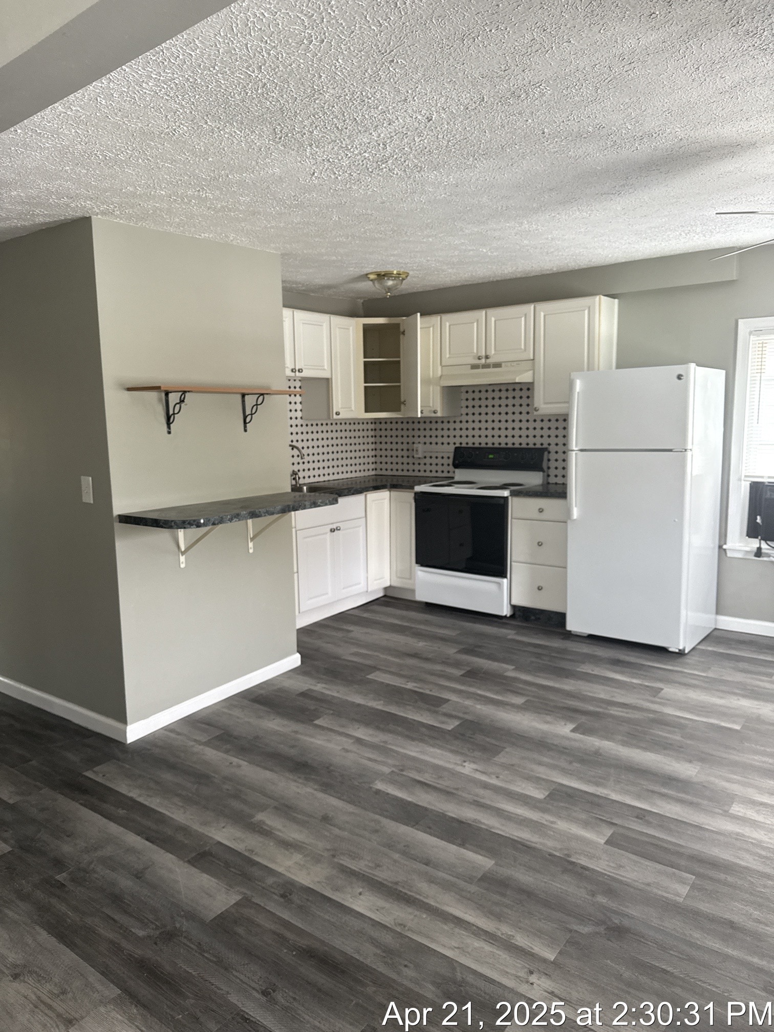 Building Photo - 463 Carvel Beach Rd