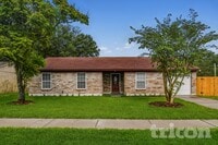 Building Photo - 2663 Kenwood Dr E