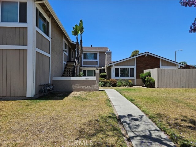 Building Photo - 12621 Adelle St