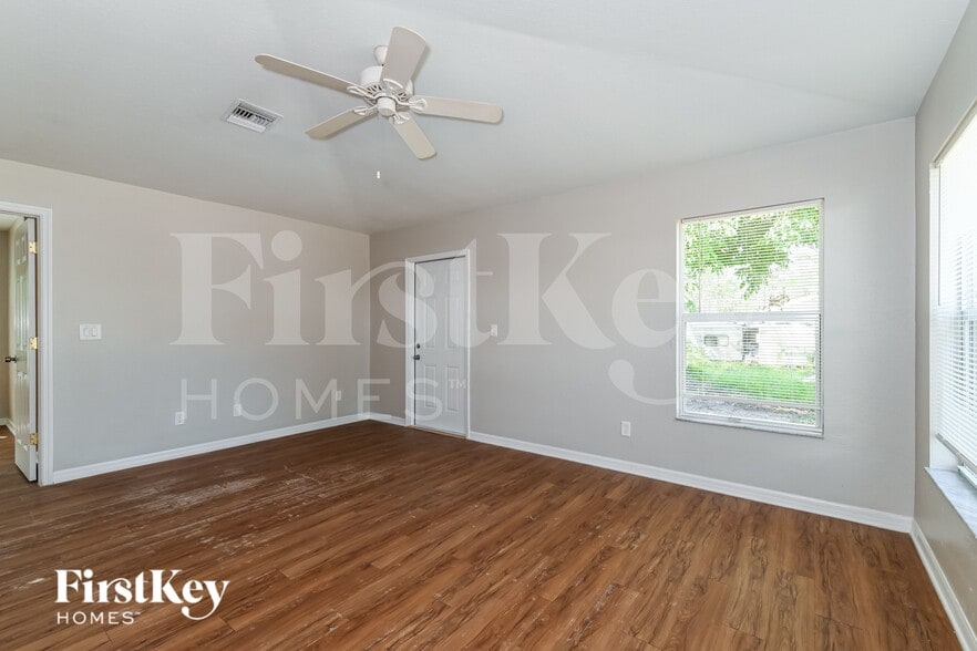 Building Photo - 12433 Catalina Dr