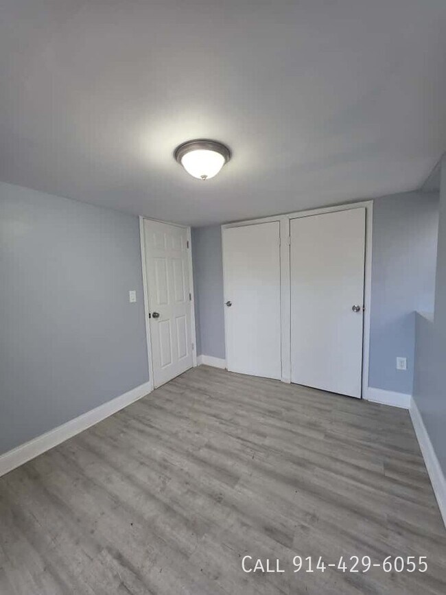 Building Photo - 333 S 1st Ave