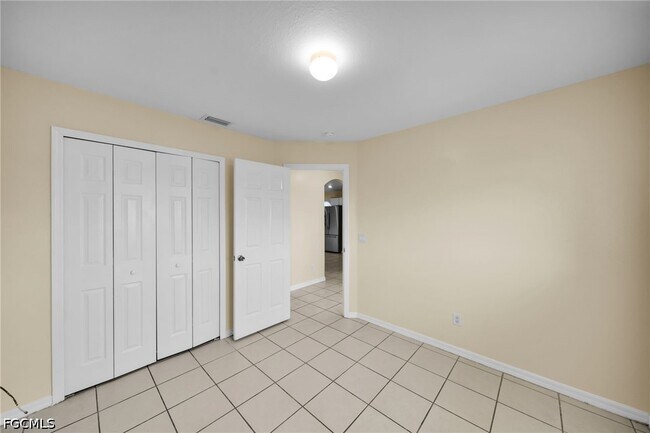 Building Photo - 3738 Santa Barbara Blvd