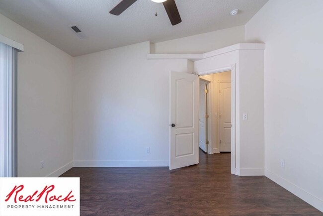 Building Photo - Spacious 3-Bed, 2-Bath Ivins Townhome – Do...