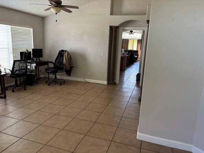 Building Photo - 5227 Alavista Dr
