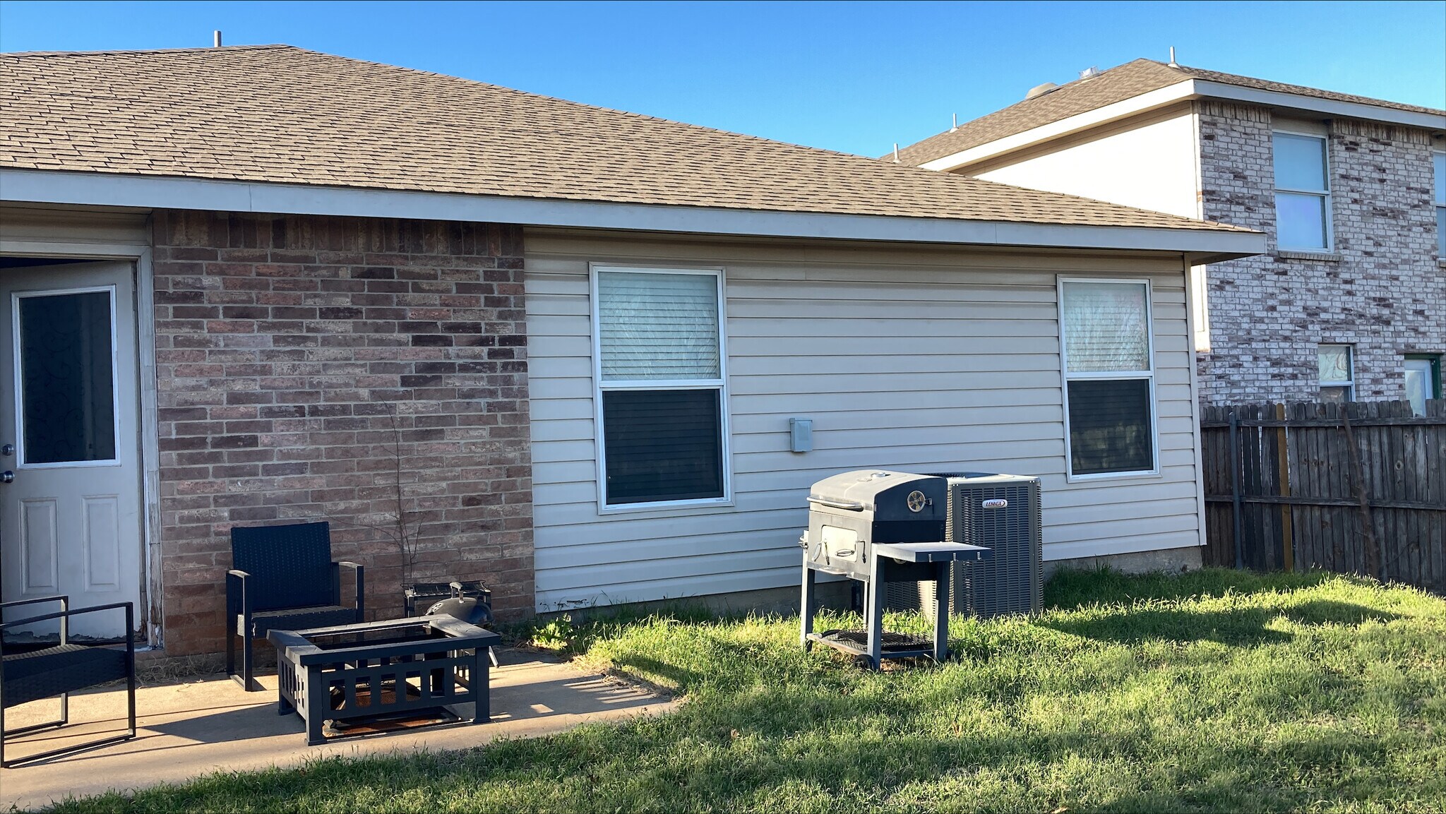 Building Photo - 5044 River Rock Blvd