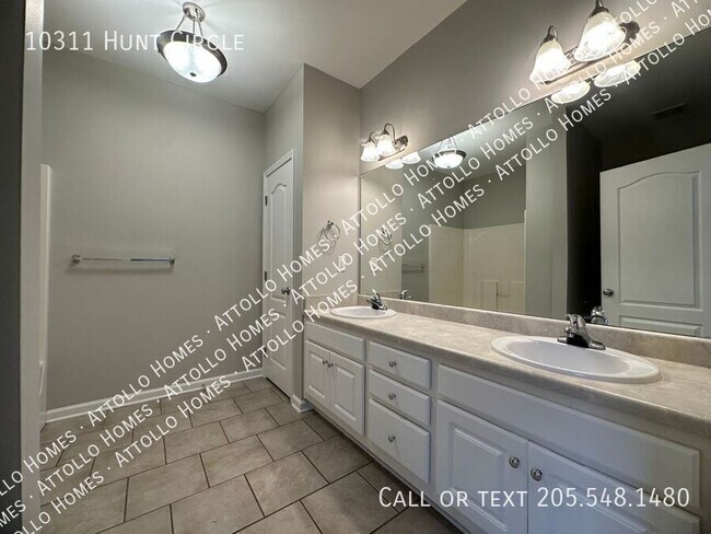 Building Photo - 10311 Hunt Cir