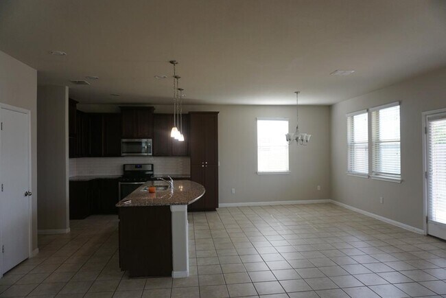 Building Photo - 268 Wapiti Rd