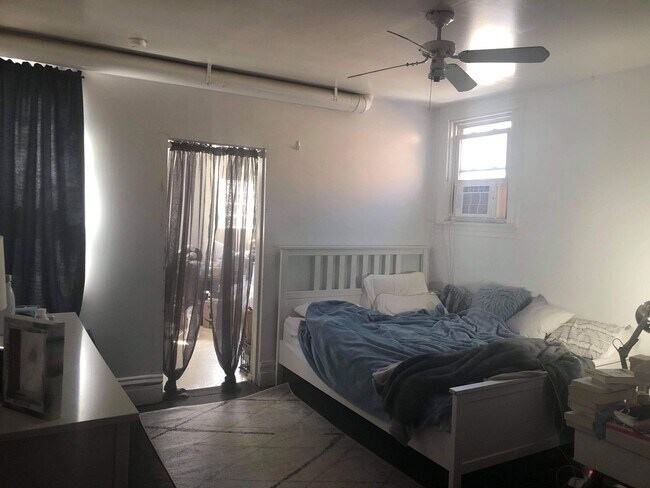 Building Photo - 308 S Neville St